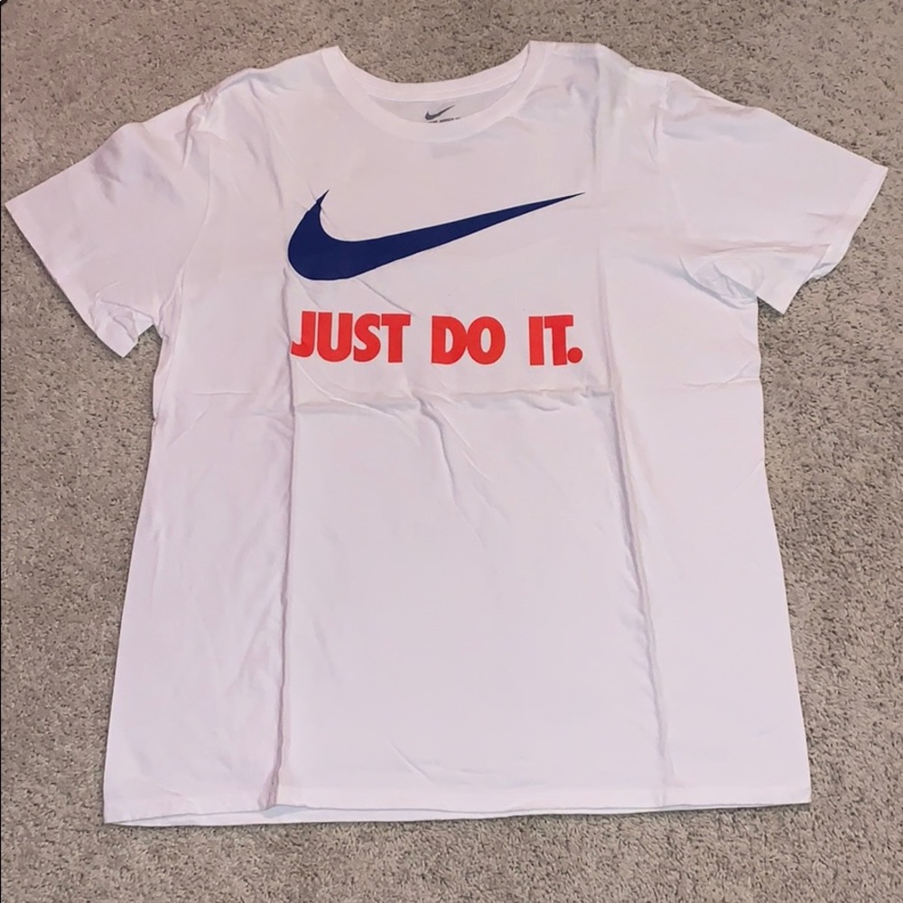 Nike White T-Shirt